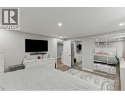 104 FIONA Crescent - 29