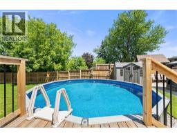 104 FIONA Crescent - 35