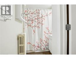 15 KENT Street - 15