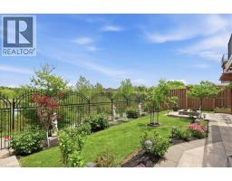 550 BRITTANIA Crescent - 43