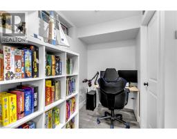 48 KATHLEEN Street - 37