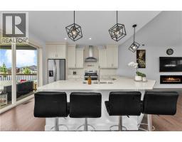 329 PATTEN Crescent - 12