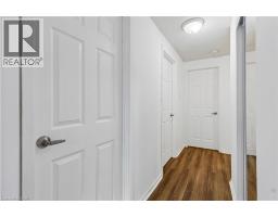 32 LANSING Square - 35