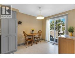 458 BEECHWOOD Place UnitNo. 6 - 17