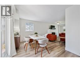 52 STIRLING MACGREGOR Drive - 14