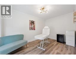 52 STIRLING MACGREGOR Drive - 16