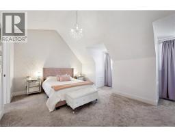 52 STIRLING MACGREGOR Drive - 19