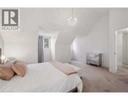 52 STIRLING MACGREGOR Drive - 20