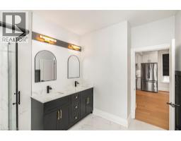 209 DRUMMOND Street - 33