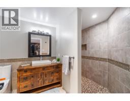 46 SEA BREEZE Drive - 33