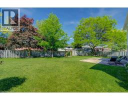 16 SUGAR MAPLE Place - 36