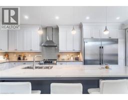 47 HAWKE Crescent - 17
