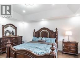 47 HAWKE Crescent - 21