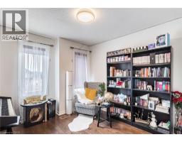 47 HAWKE Crescent - 27