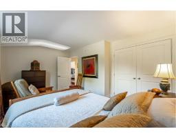 493 RIDGE Road E - 32