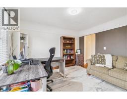 21 MOUNTWOOD Avenue UnitNo. 6 - 16
