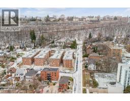 21 MOUNTWOOD Avenue UnitNo. 6 - 38