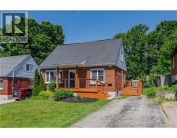 797 BAYSWATER Street - 2