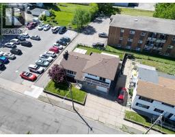 41 ALBERT Street W - 40