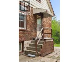 6 W RIVERSIDE Drive W - 6
