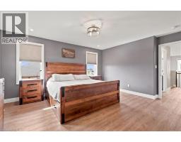 209 ARDEN Crescent - 24