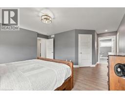 209 ARDEN Crescent - 25
