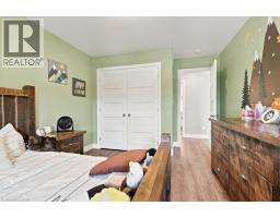 209 ARDEN Crescent - 30