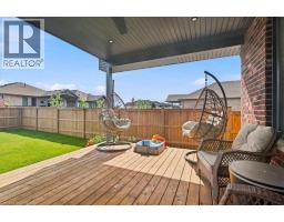209 ARDEN Crescent - 44