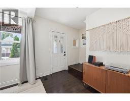 77 CAMERON Avenue N - 6