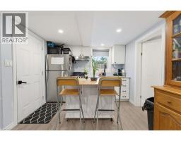 52 ROOSHILL Drive - 35