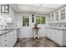 627 WESTMOUNT Road W - 10