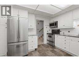 627 WESTMOUNT Road W - 12