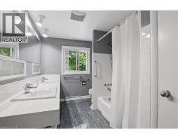 627 WESTMOUNT Road W - 16