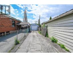 184 LONDON Street N - 37