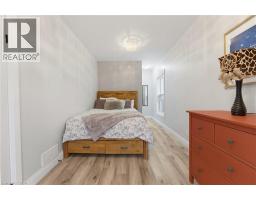 349 JOHN Street - 14