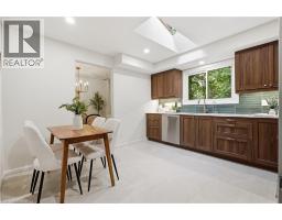 67 LONGWOOD Drive - 8