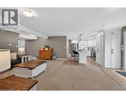 6 SOUTHWOOD Crescent - 32
