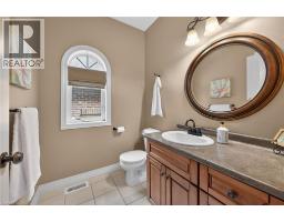 6 SOUTHWOOD Crescent - 7