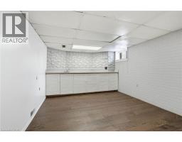 153 PARKVIEW Drive - 33