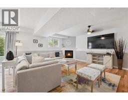 325 TAIT Crescent - 10