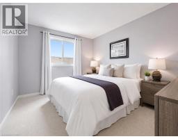 325 TAIT Crescent - 17