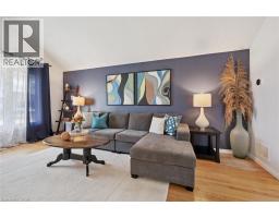 325 TAIT Crescent - 4
