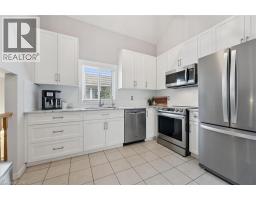 325 TAIT Crescent - 9