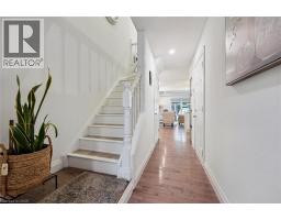 491 BEAUMONT Crescent - 2