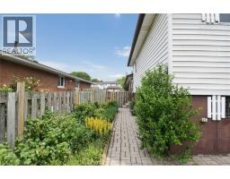 68 TINDALE Court - 22