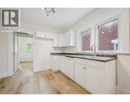 38 STIRLING Avenue N - 8