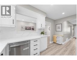 2258 MANCHESTER Drive - 12