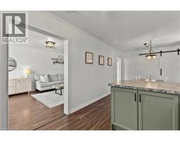 38 ALEXANDRA Boulevard - 12