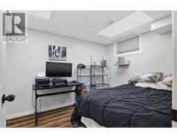 91 ANDREWS Drive - 27