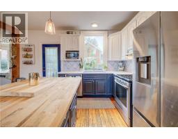 110 BROCK Street - 21